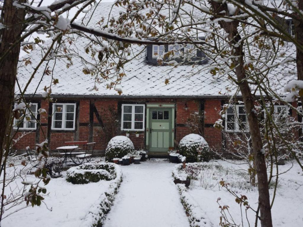 Ferienwohnung im denkmalgesch. Bauernhaus von 1806 nahe Lüneburg Thomasburg Exterior foto